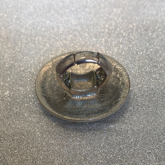 Crystal stretch ring. Oversized face. - Picture 3 of 3